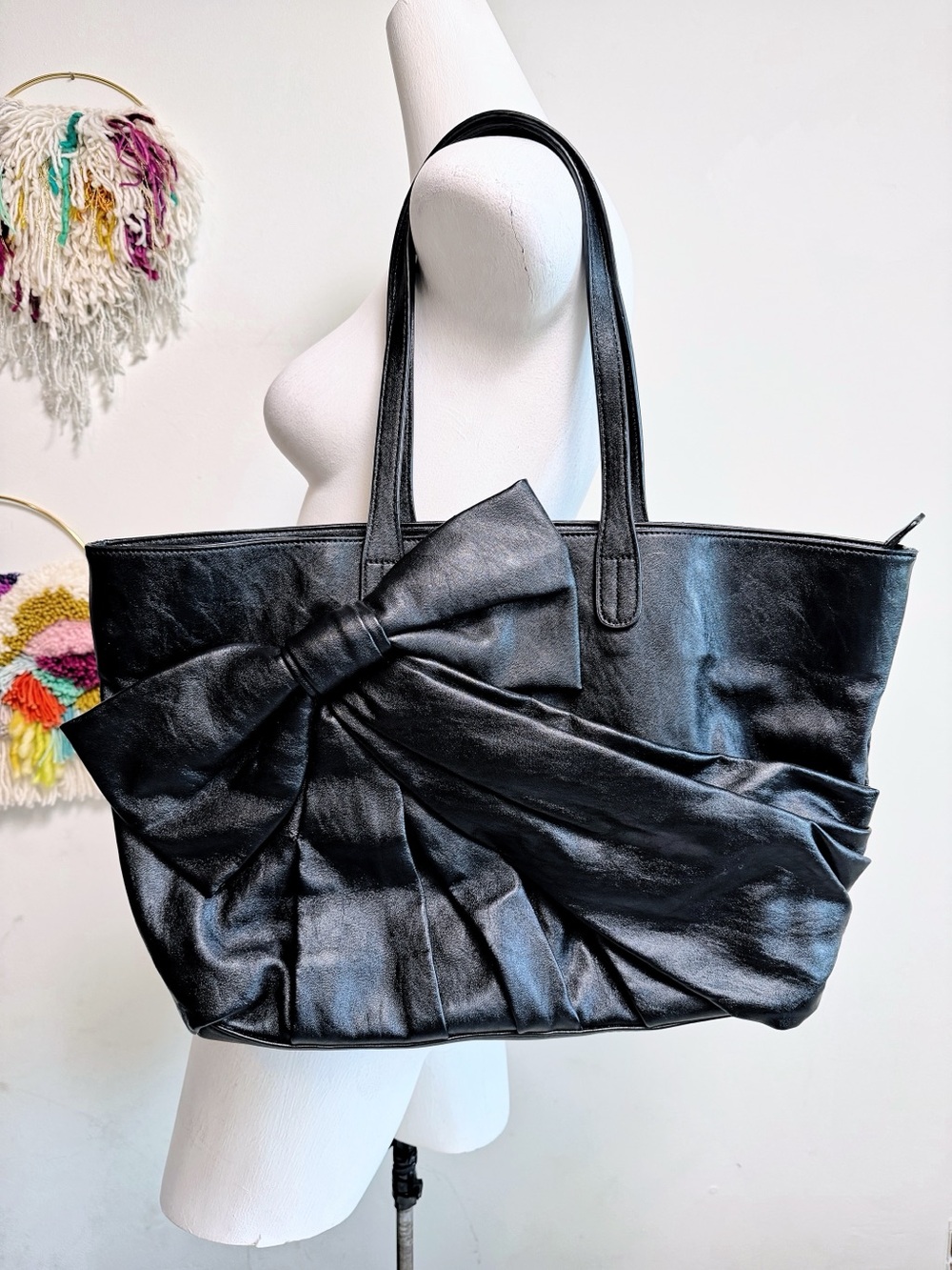Big Buddha Santa Barbara Black Oversized Bow Tote Bag Faux Leather EUC Like New